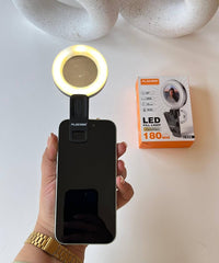 PLOKAMA LED U20 - مصباح سيلفي محمول قابل لإعادة الشحن مع 3 أوضاع ألوان و6 مستويات سطوع ودوران 180° ومرآة مدمجة للهاتف والفيديو